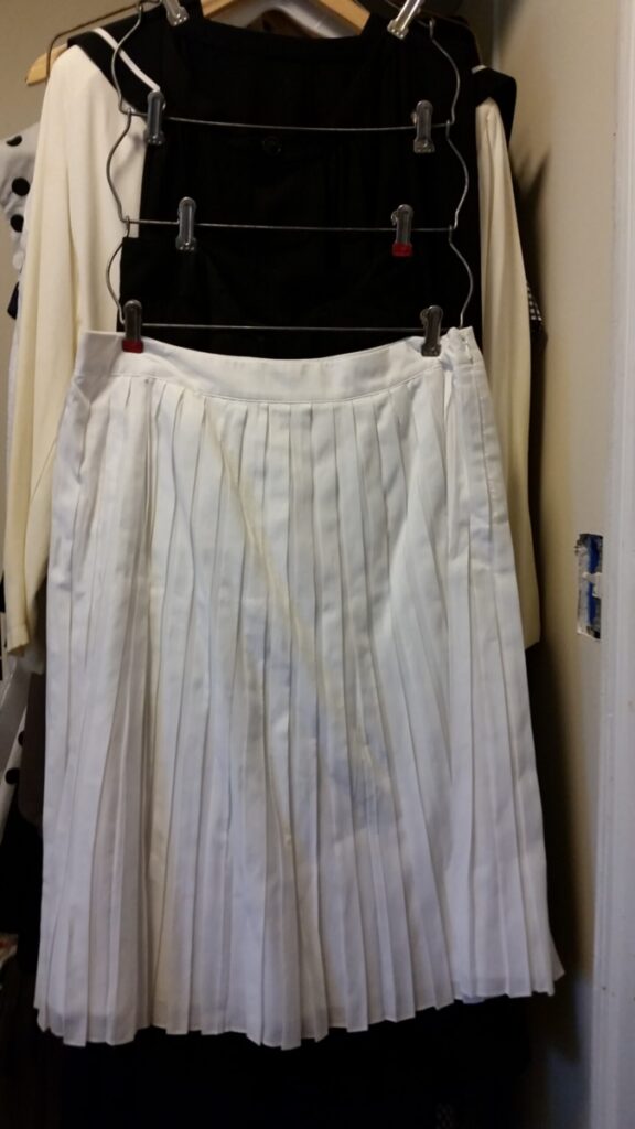 White cotton pleated vintage skirt